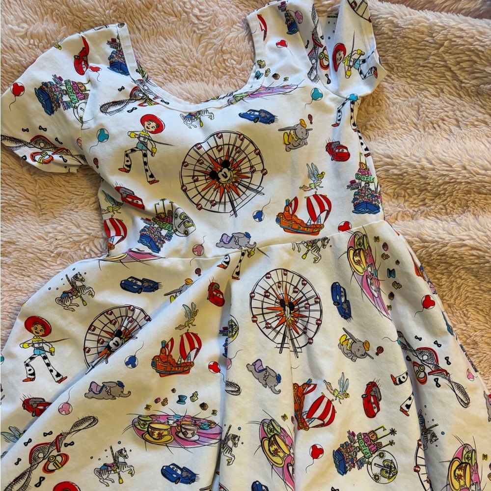 DISNEY Wild Rich Kids White Kids Dress with Colorful Disneyland Prints